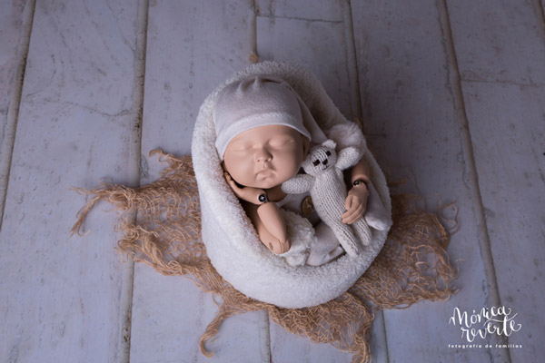 Estudio de fotografía de bebé recien nacido en Madrid